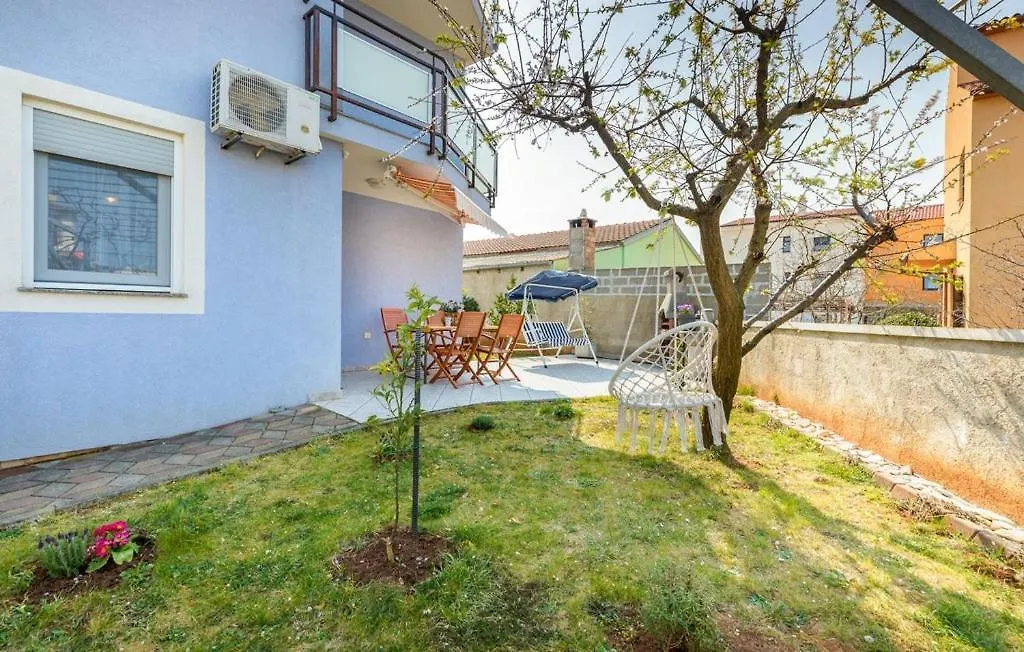 Apartments With A Parking Space Fazana - 19494